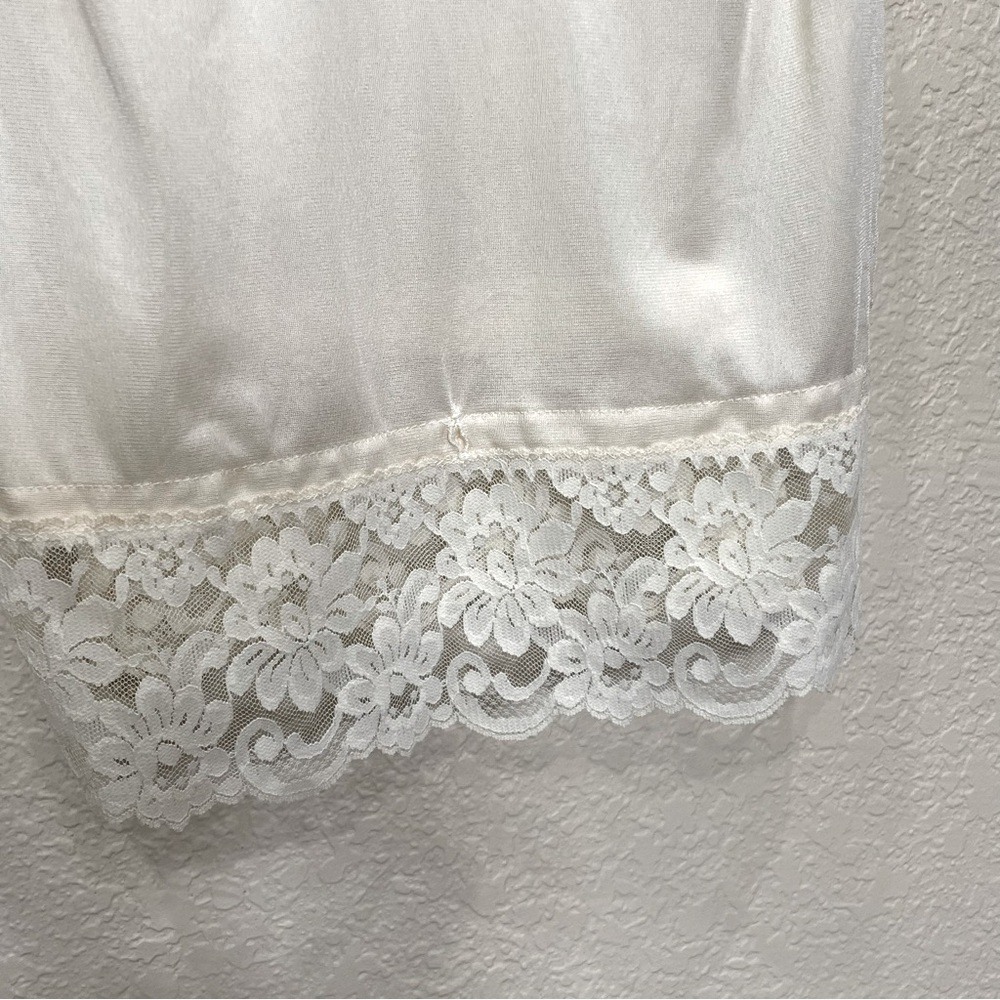 Vintage Elegant Off White Lace Cami Lingerie Top - Picture 4 of 9
